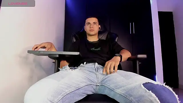 Chat +18 de Liam_Mateo ao vivo