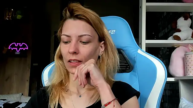 karo123421's Live XXX Chat