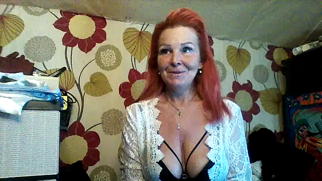 CassandraSandra44's Live XXX Chat