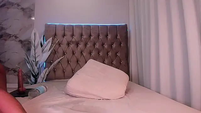 Calyselenn Live XXX chat