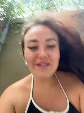 KiraSunshine 即時 XXX 聊天