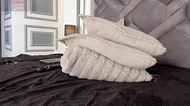 Chat +18 de TahliaMoreau ao vivo