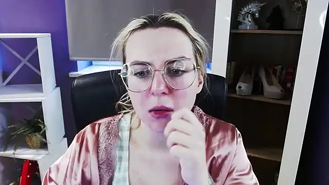 Chatroom XXX en direct de Zoey_Erotic