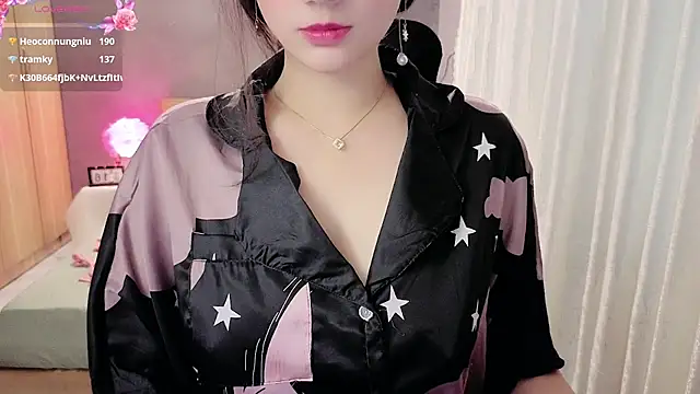 JENNIE-16's Live XXX Chat