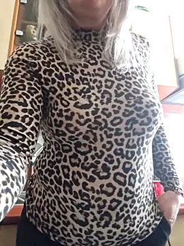 LadyTouch's Live XXX Chat