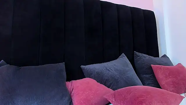 Chatroom XXX en direct de barbara_mmoon