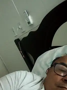 Misterymem63's Live XXX Chat