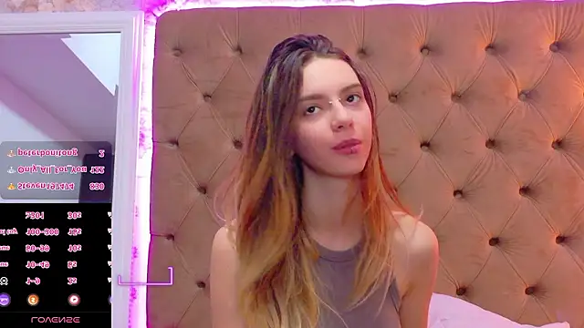 CoraVexのライブXXXチャット