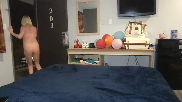 TiffaneyLove's Webcam Show