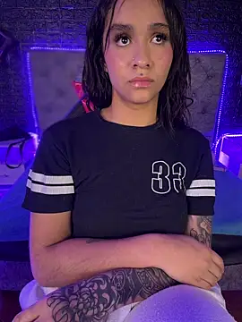 Isabella-Teen: απευθείας συνομιλία ΧΧΧ