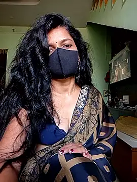 Shuttii_25 即時 XXX 聊天