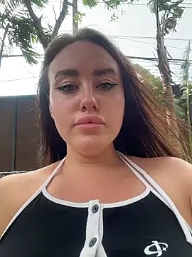 KiraSunshine Chat XXX in diretta