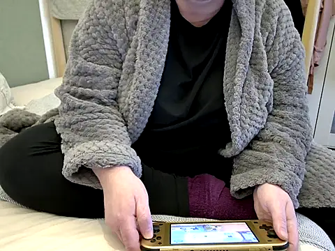 MarthaBriest 现场XXX聊天