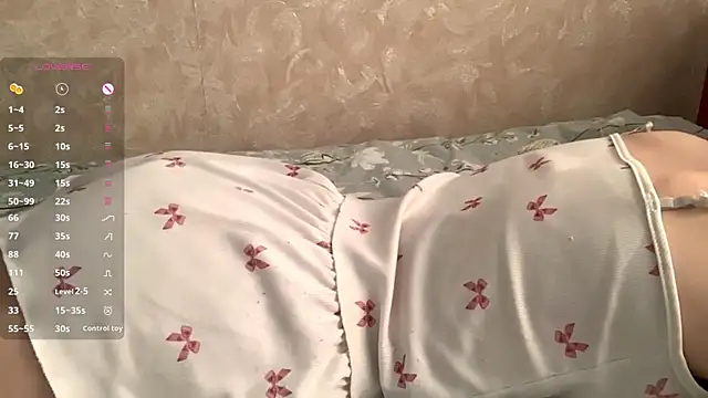 TiaraHenegan Adlı Modelin Canlı XXX Sohbeti