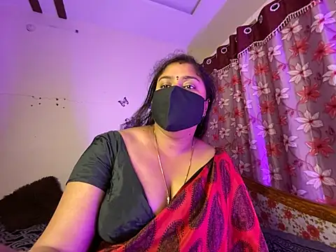 LouleyRanii's Live XXX Chat