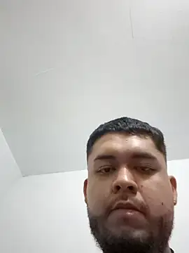 rich_ryx: διαδικτυακό σόου στην κάμερα