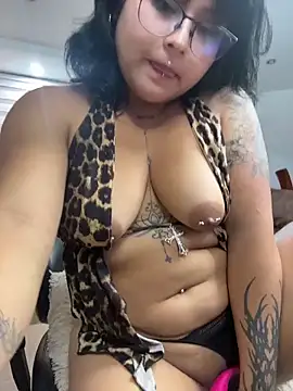 emyxpearly's Live XXX Chat