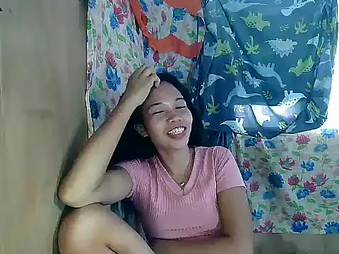 PinaySkinnyGirl Adlı Modelin Canlı XXX Sohbeti