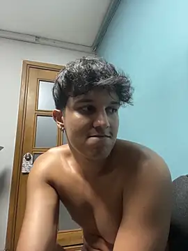 Leo_Savage_ Show Webcam