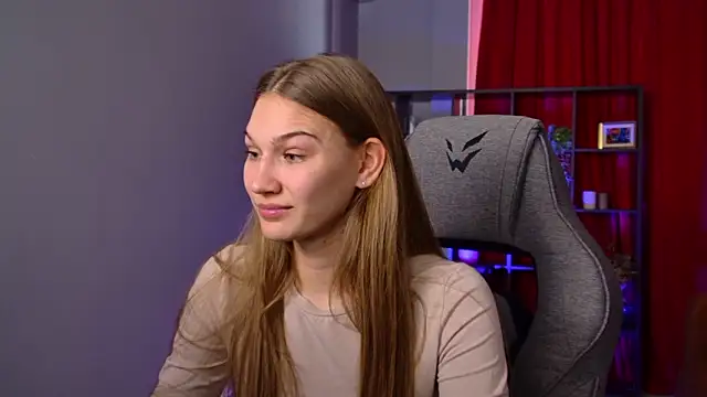 Sweet_Emilya Live XXX-chat