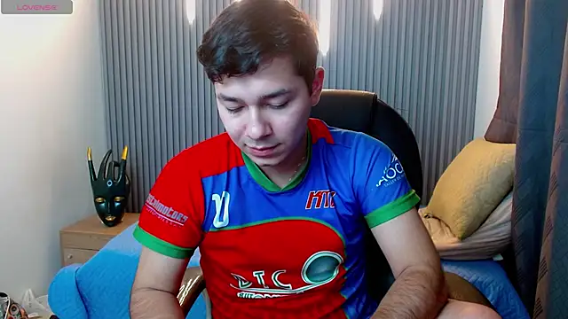 Julian_Smith21 élő XXX-chatje