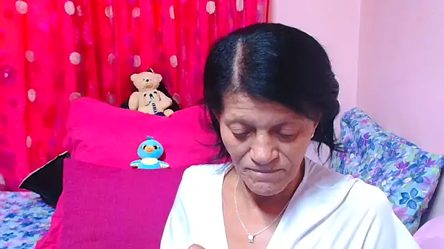 SLUTTYROXY Live XXX Chat