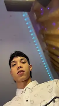 DiamondEssence webkamerás műsora