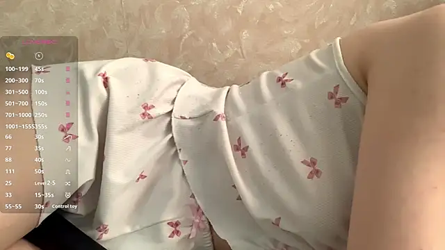 Živý XXX chat TiaraHenegan