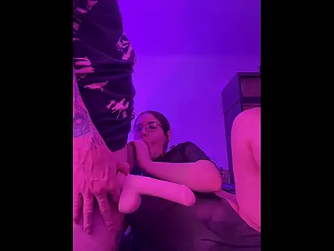 AriaDonatti: διαδικτυακό σόου στην κάμερα