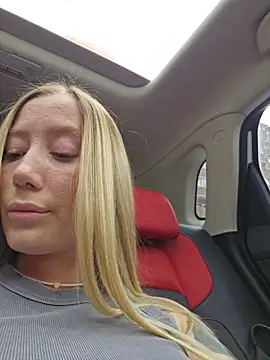 SvetLive Show in webcam