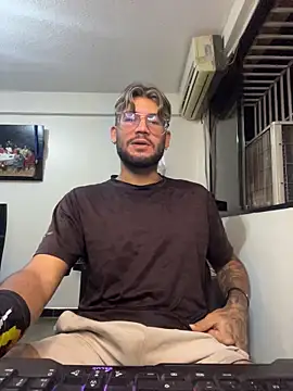 thedragonboyxxx 网络视讯表演