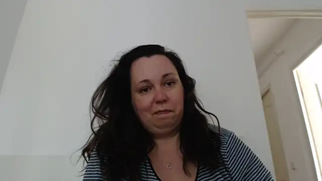 WendyRhoades élő XXX-chatje