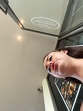 KiraSunshine's Live XXX Chat