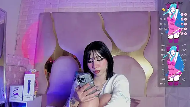 NaniiSisy Chat XXX in diretta