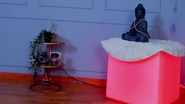 Awww_Ella Live XXX-Chat