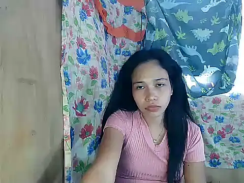 PinaySkinnyGirl's Live XXX Chat