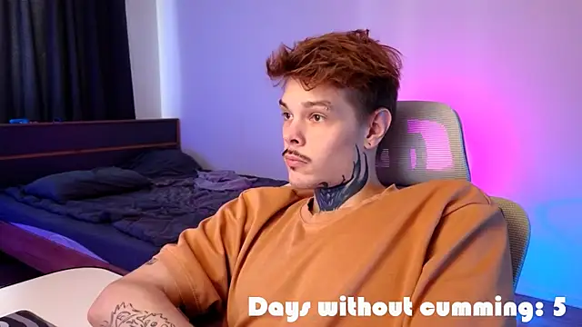 DENIS_HERE Live XXX Chat