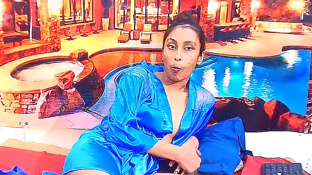 Chat +18 de IndianSexyButt ao vivo