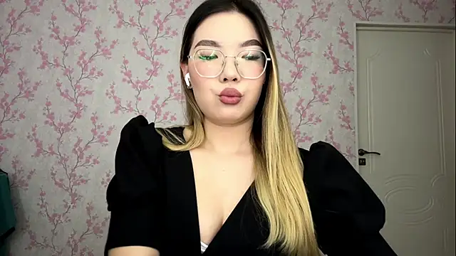 MadeleneStoesz – Live XXX-chat