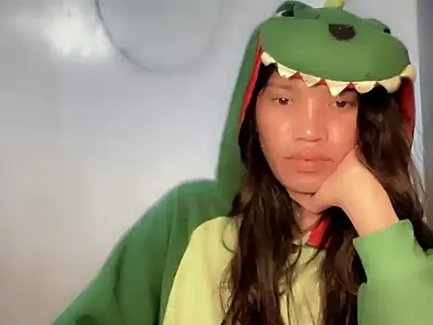 Pokazy przed kamerką – Yourgoddess_jayve