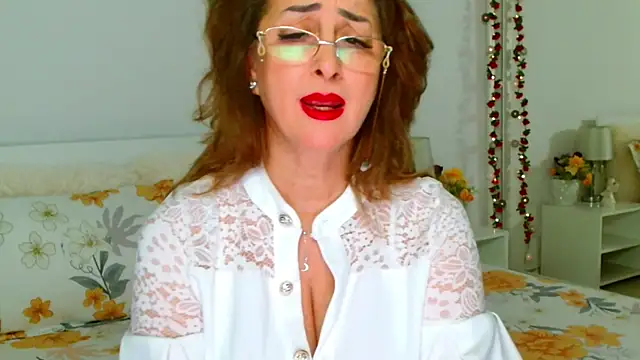 Tyana40 Adlı Modelin Canlı XXX Sohbeti