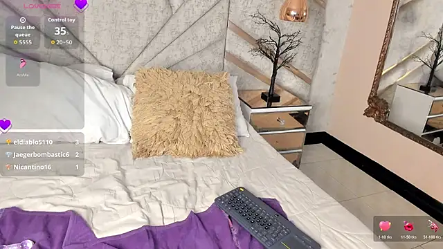 Онлайн чат XXX EmeelyMuller