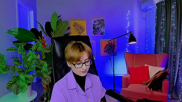 Онлайн чат XXX LixeLuna