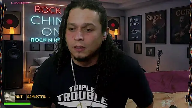 chino_roz Webcam Show