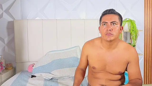 Emily_and_Sebastiannn Live XXX-Chat