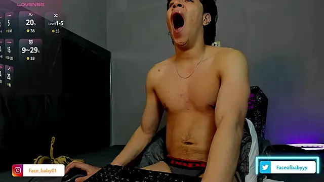 Show modela facebaby1 na web-kameri