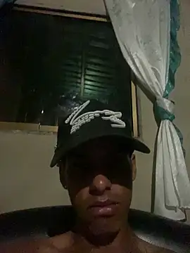 Aleexxx_2005 live XXX chat