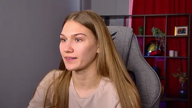 XXX chat uživo modela Sweet_Emilya