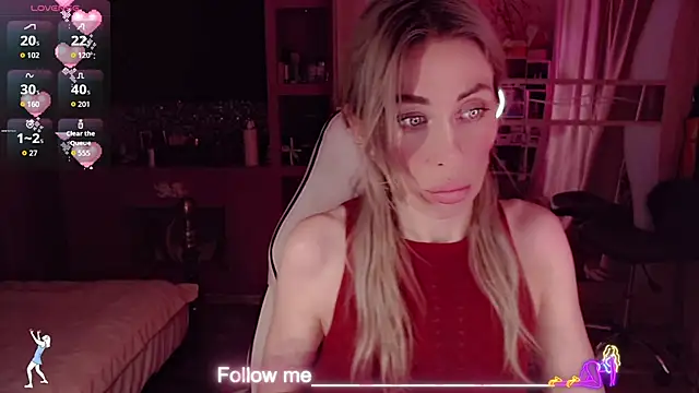 AnnieGOld_ élő XXX-chatje