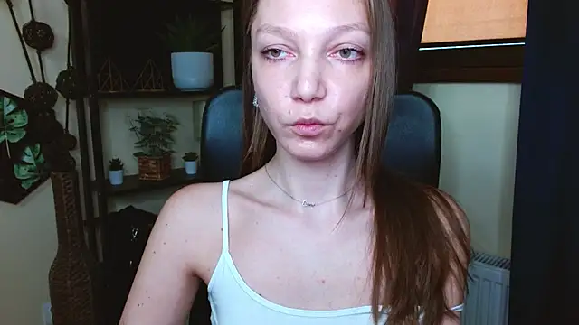 EmillyPlay Chat XXX in diretta